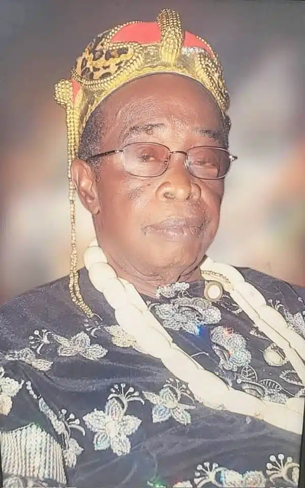 Anyichuks consoles Onicha Igboeze people over loss of traditional ruler 1 FB IMG 1740151645171