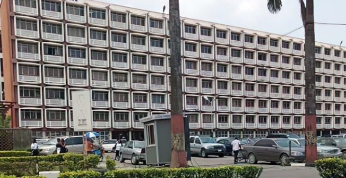 UNILAG school fees breakdown for 2025/2026 academic session showing fees for freshers and Old Students